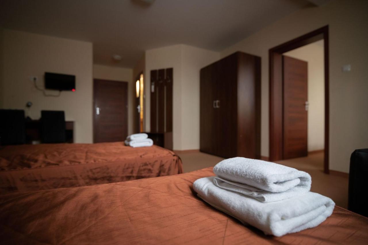 Hotel Marina Nielisz Экстерьер фото