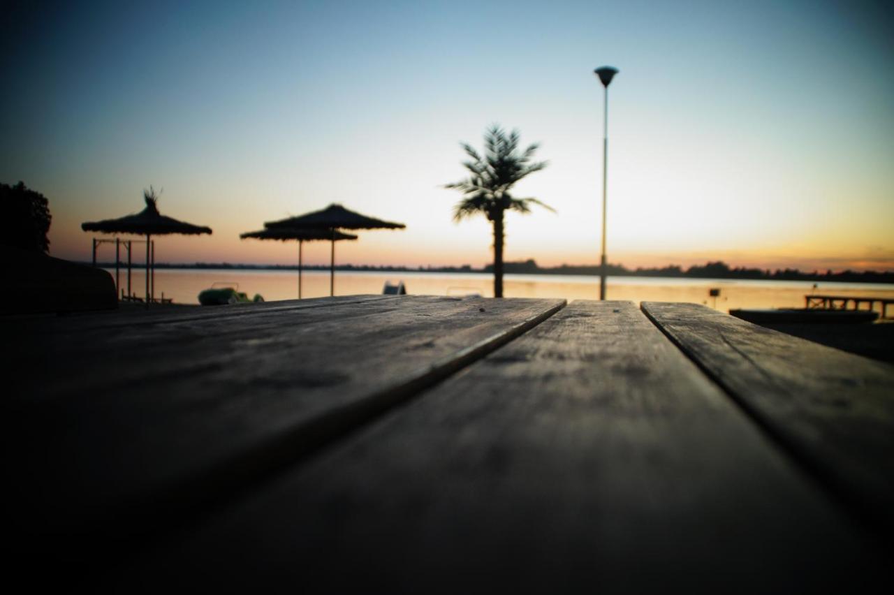 Hotel Marina Nielisz Экстерьер фото