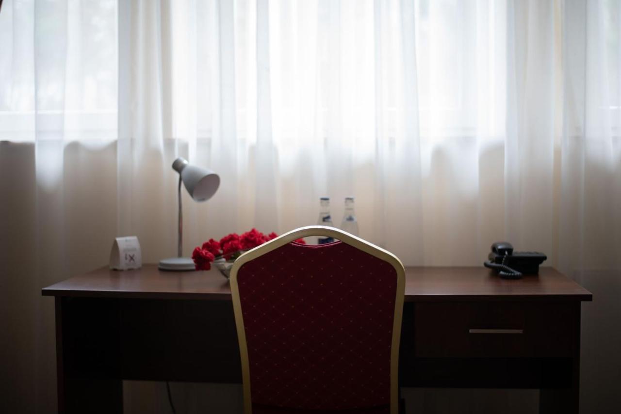 Hotel Marina Nielisz Экстерьер фото
